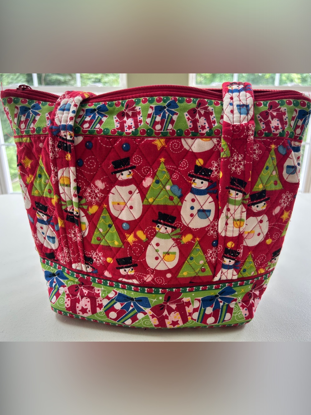 Holiday Quilted Red Tote Bag with Festive Print - Picture 3 of 6